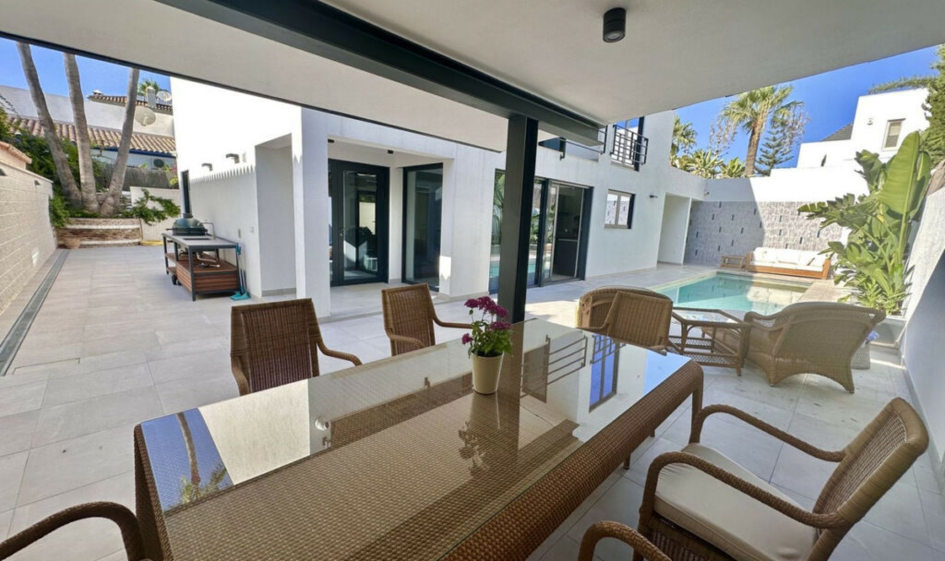 Resale - House -
Puerto Banús