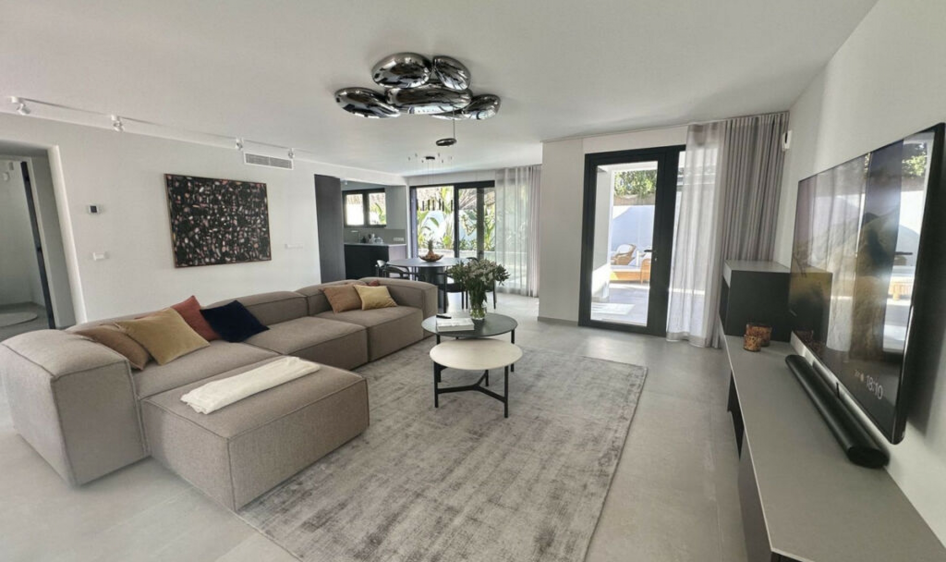 Resale - House -
Puerto Banús