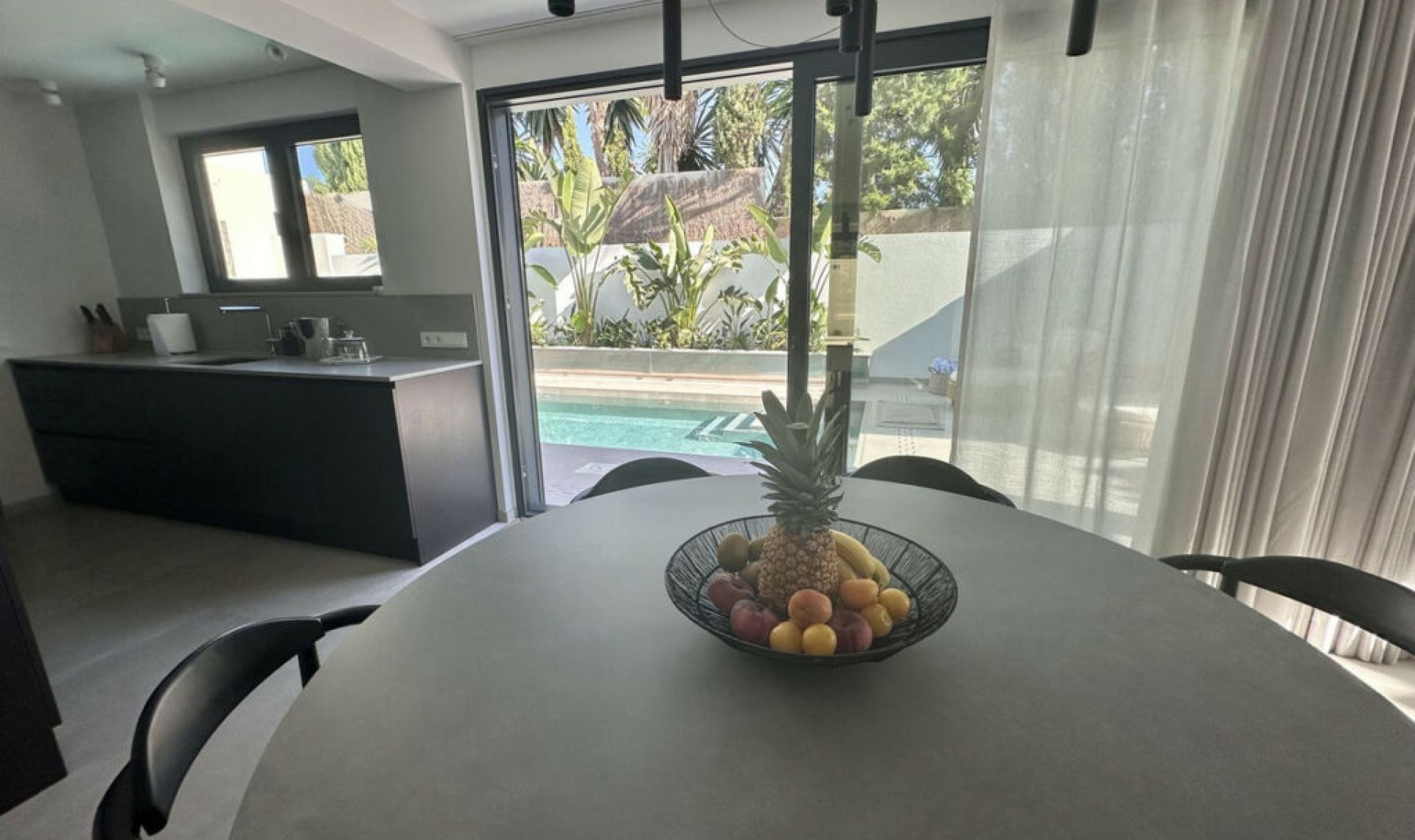 Resale - House -
Puerto Banús