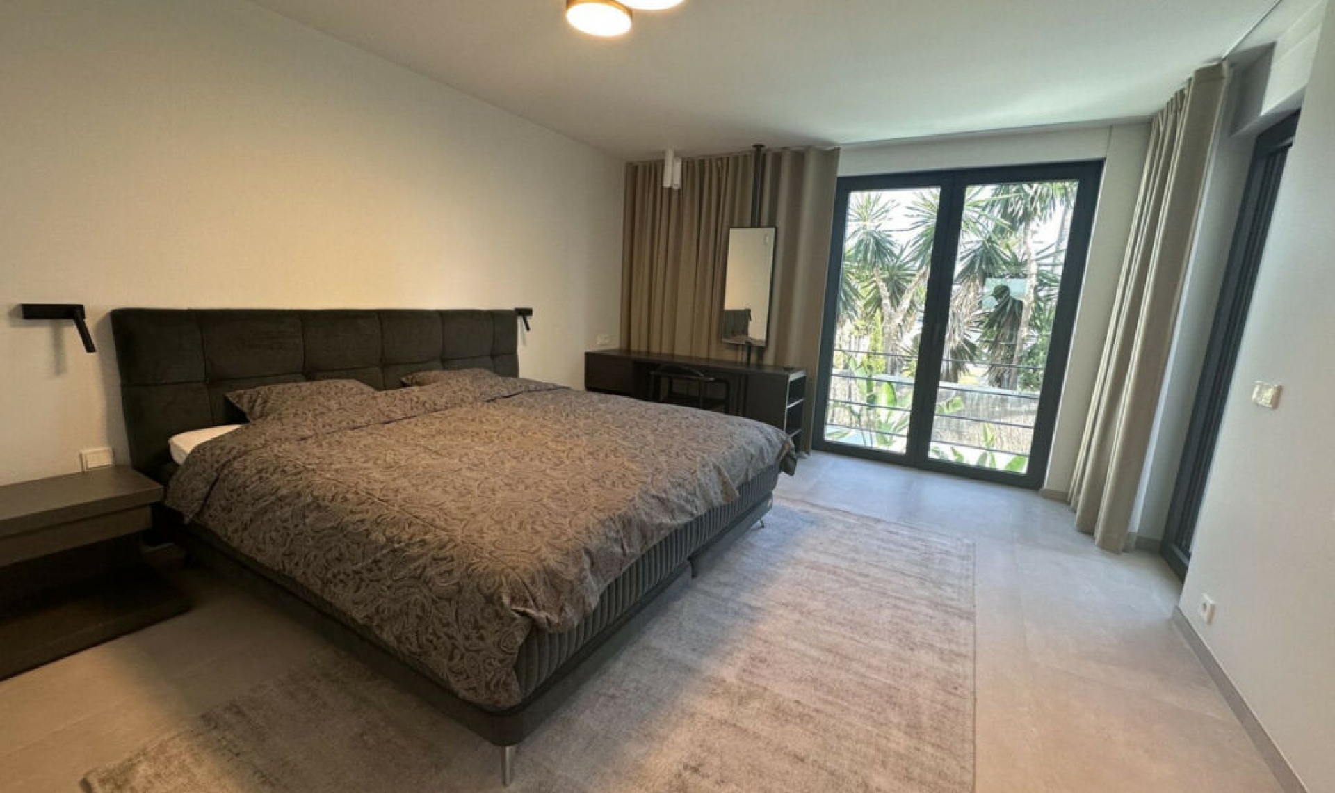 Resale - House -
Puerto Banús