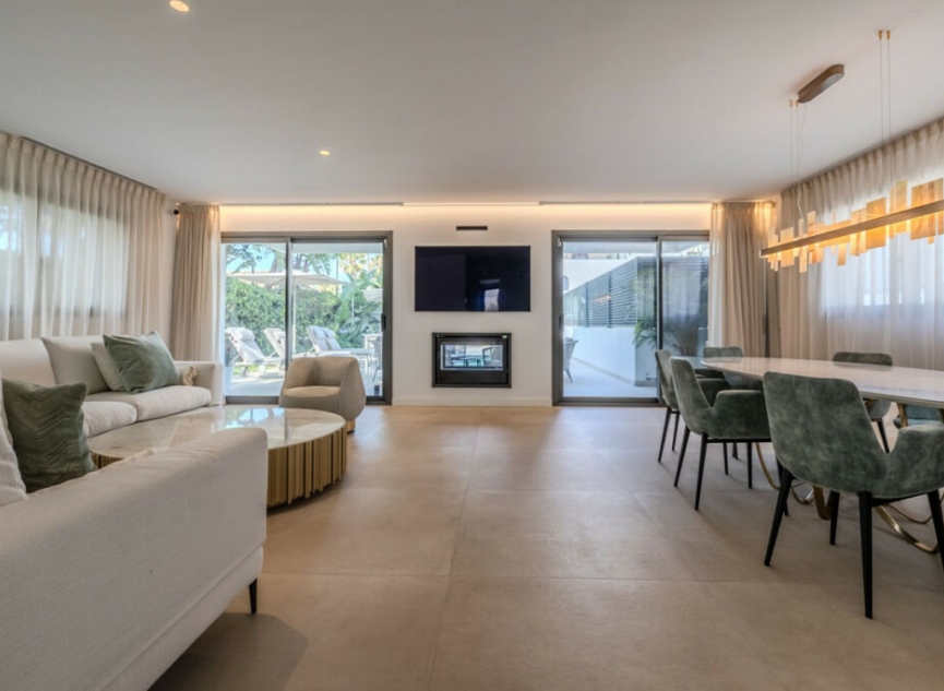 Resale - House -
Puerto Banús