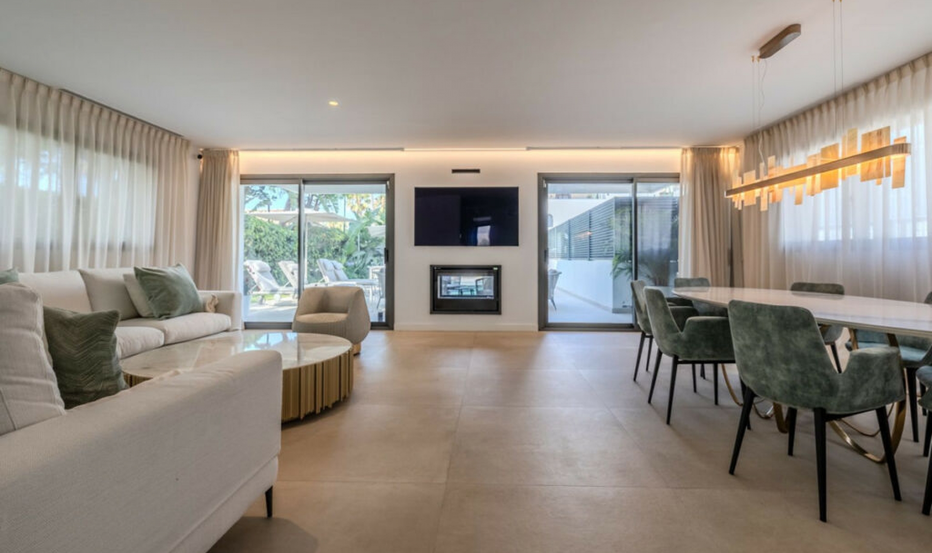 Resale - House -
Puerto Banús