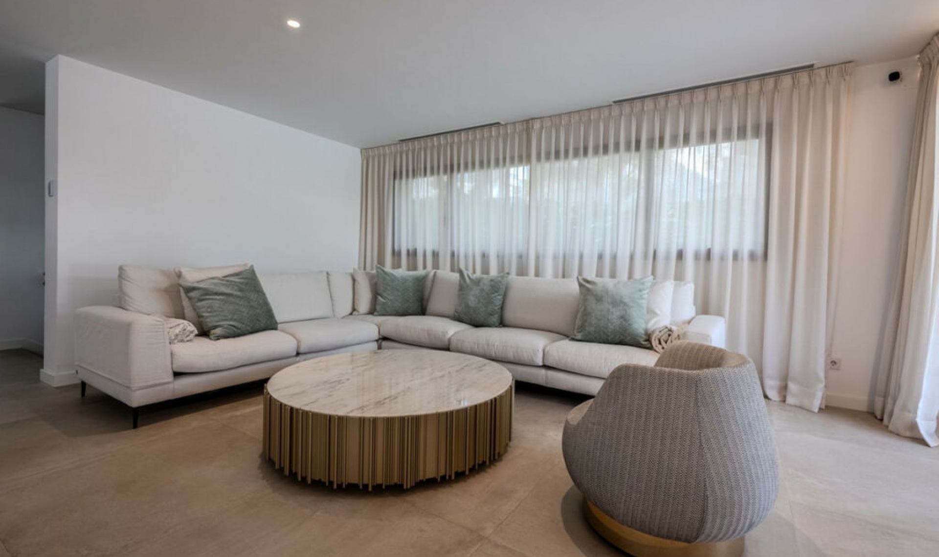 Resale - House -
Puerto Banús