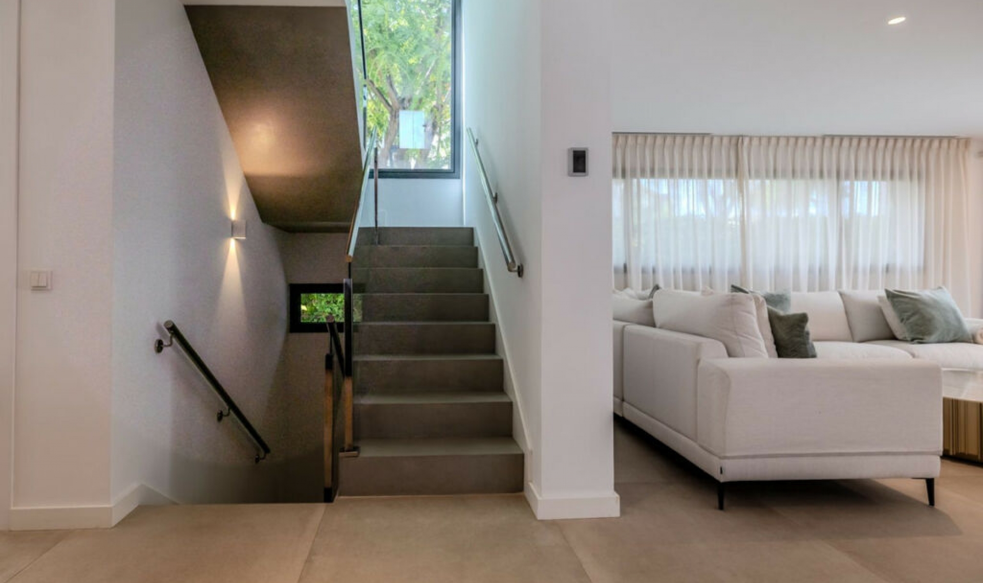 Resale - House -
Puerto Banús