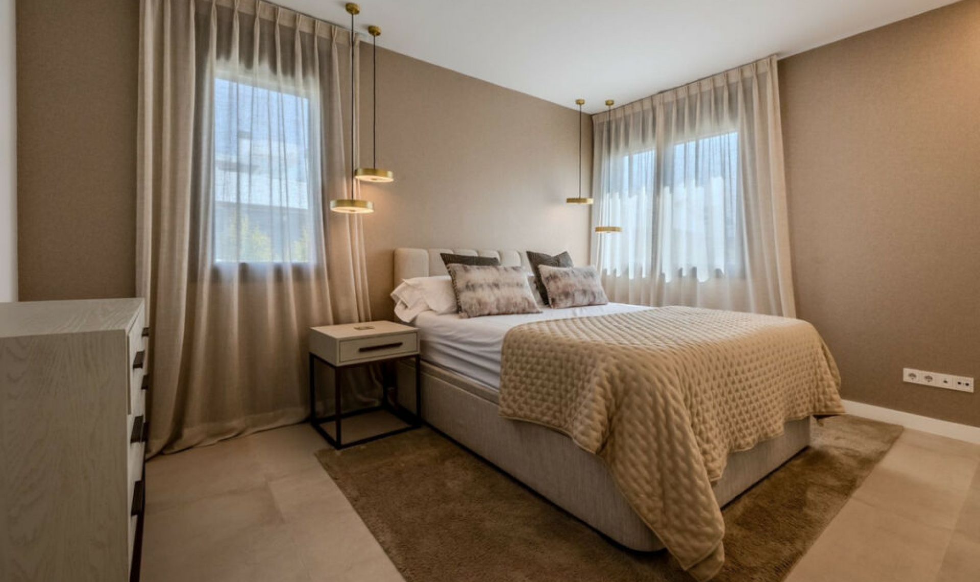 Resale - House -
Puerto Banús