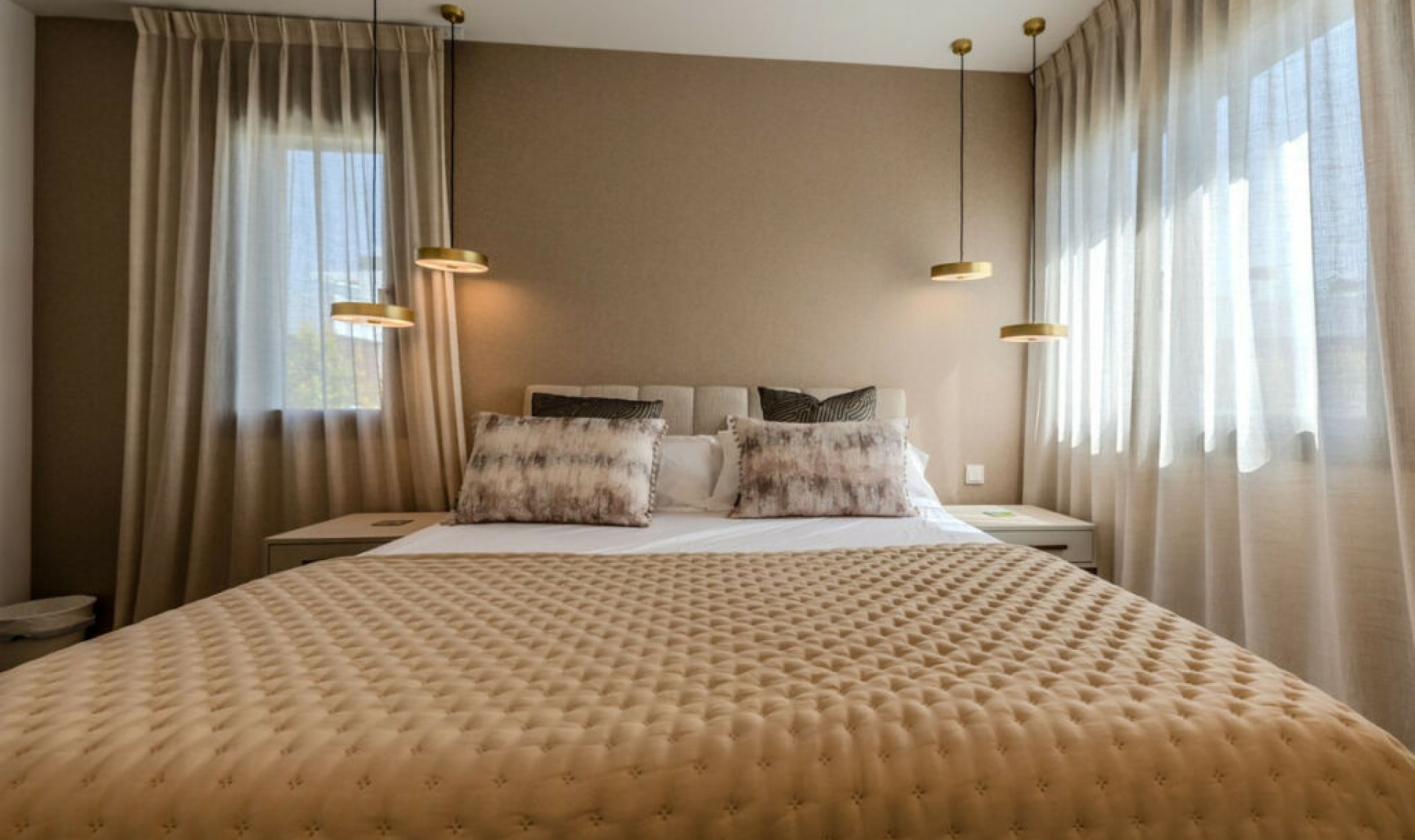 Resale - House -
Puerto Banús