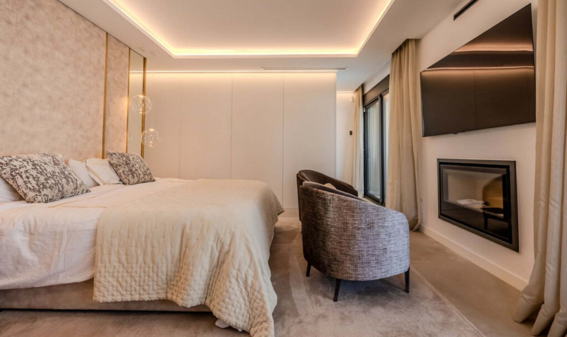 Resale - House -
Puerto Banús