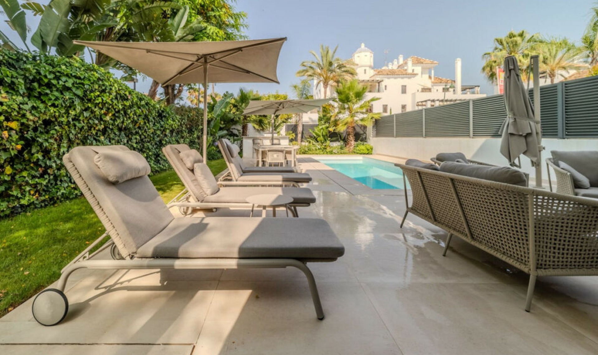 Resale - House -
Puerto Banús