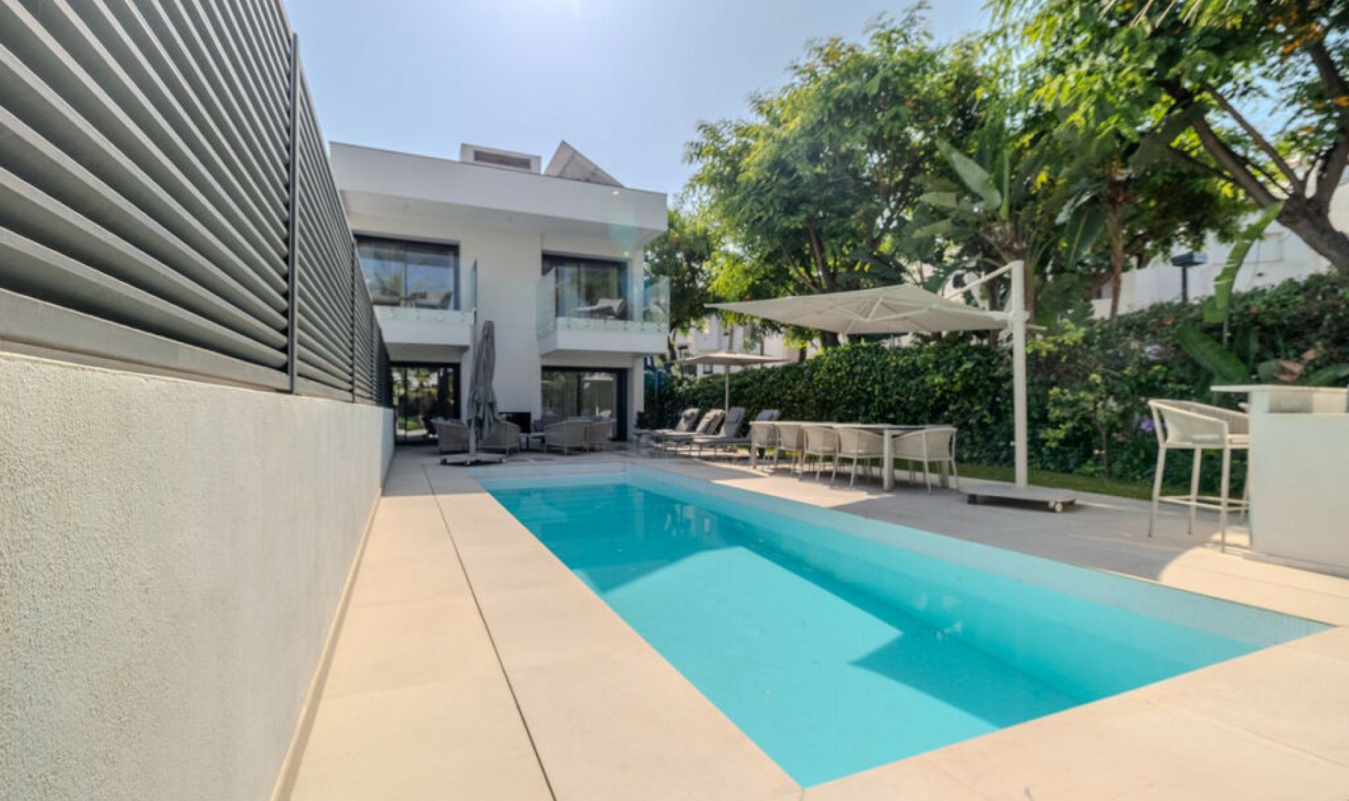 Resale - House -
Puerto Banús