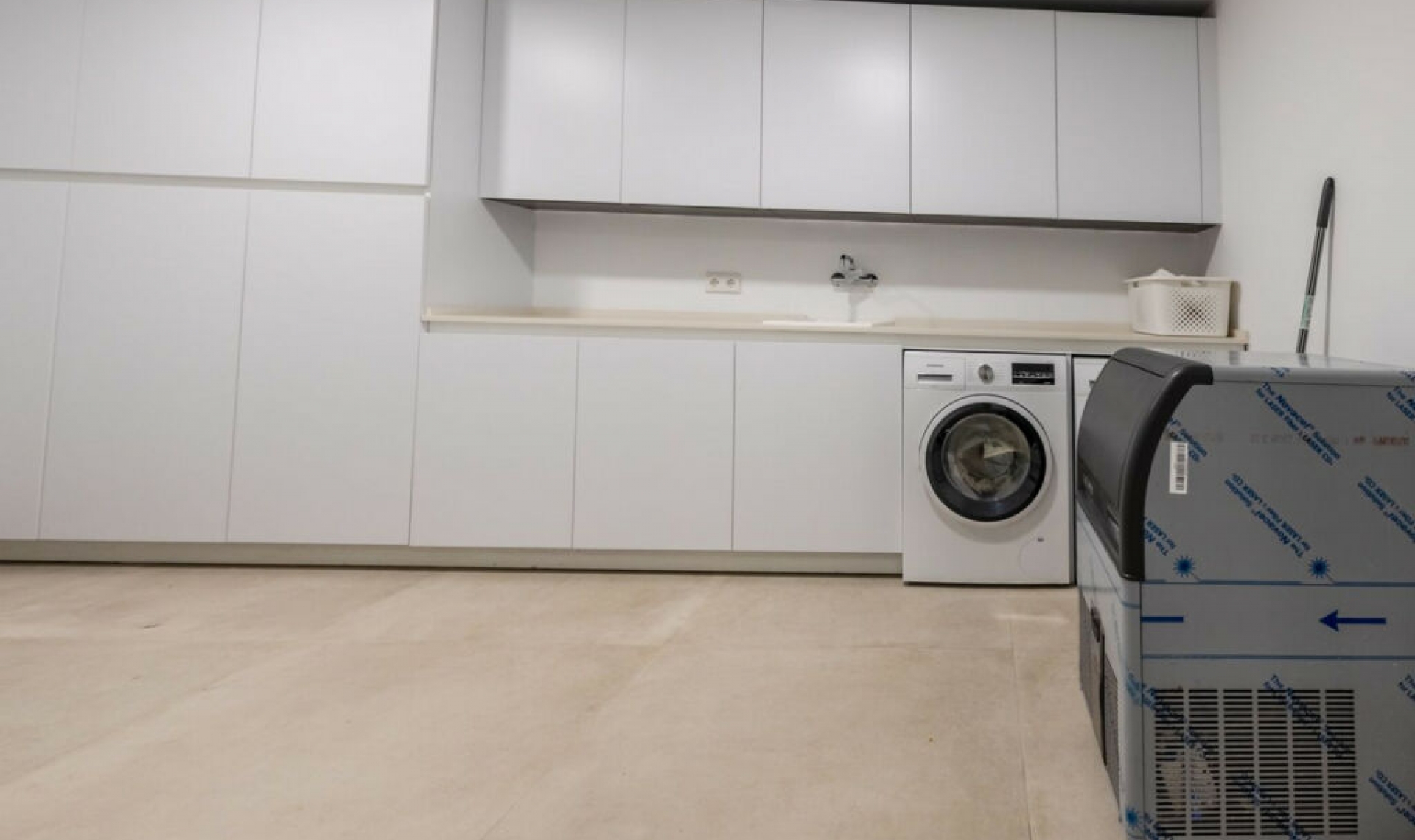 Resale - House -
Puerto Banús