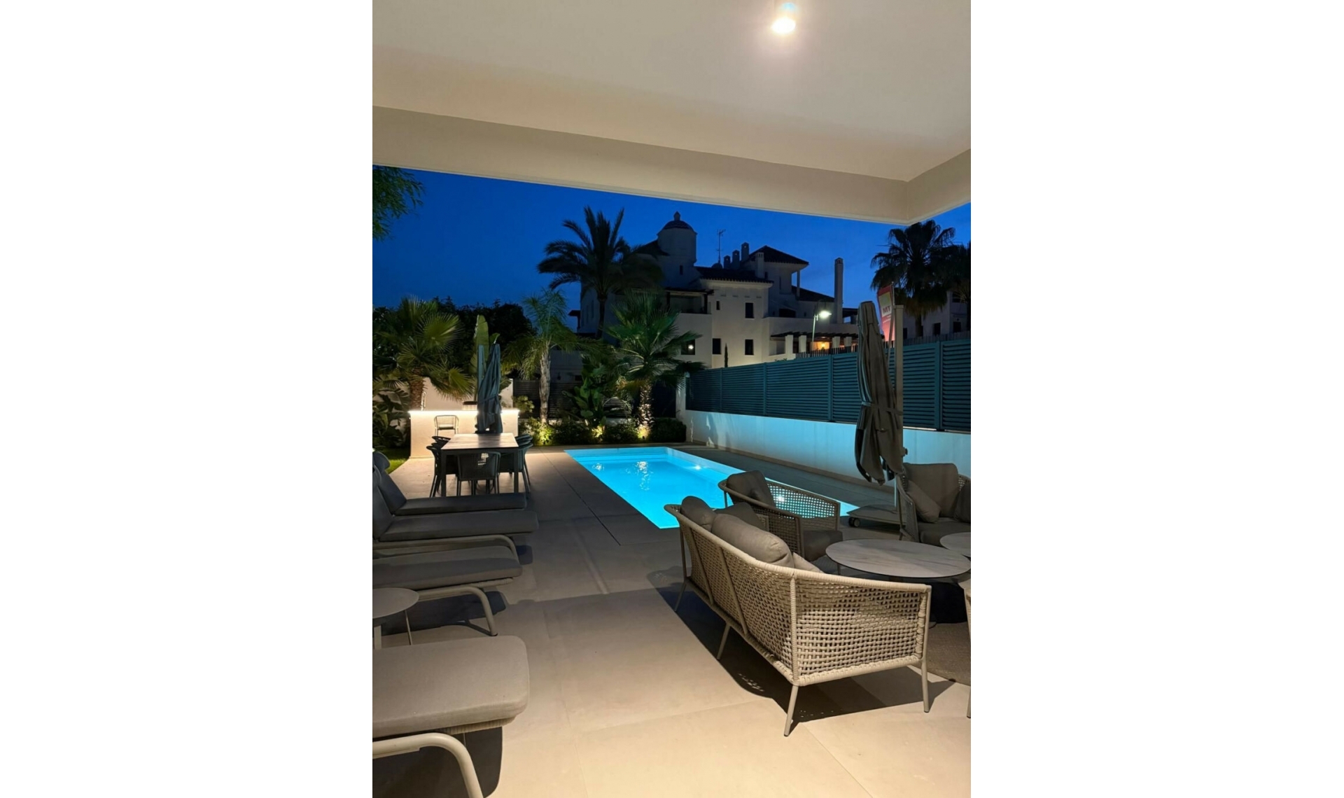 Resale - House -
Puerto Banús
