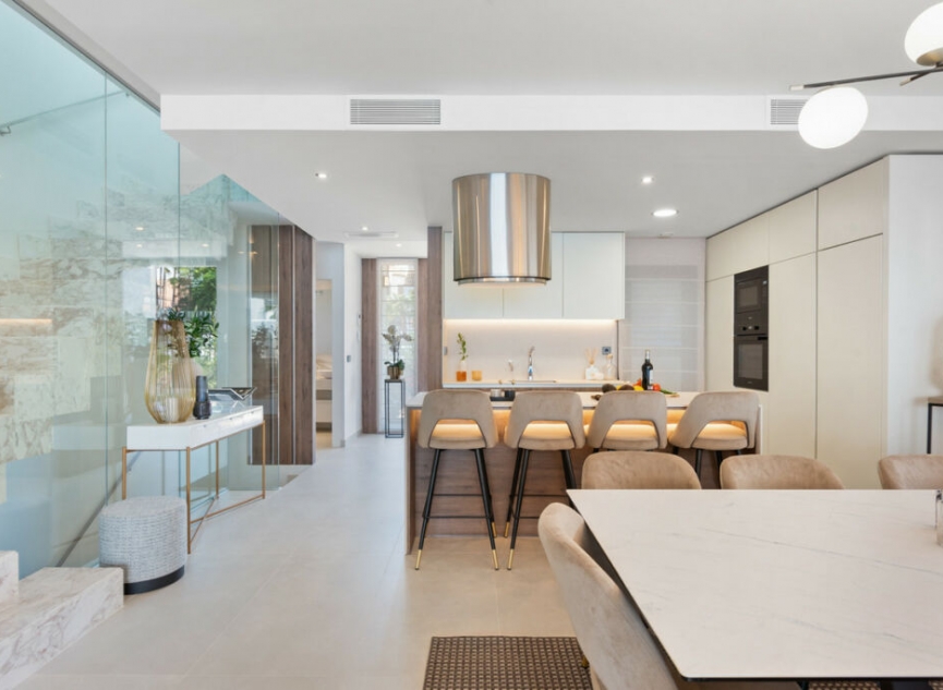 Resale - House -
Puerto Banús