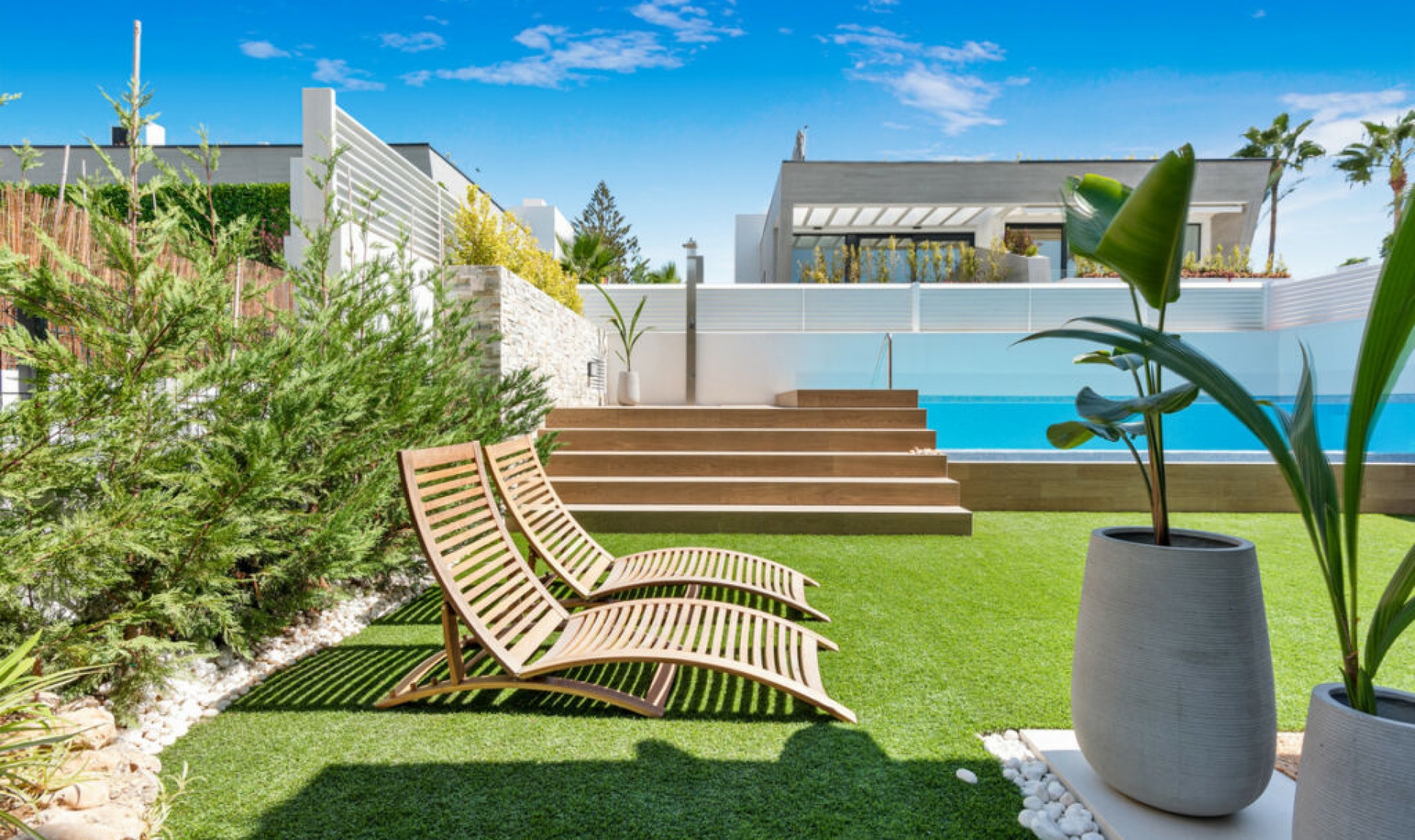 Resale - House -
Puerto Banús