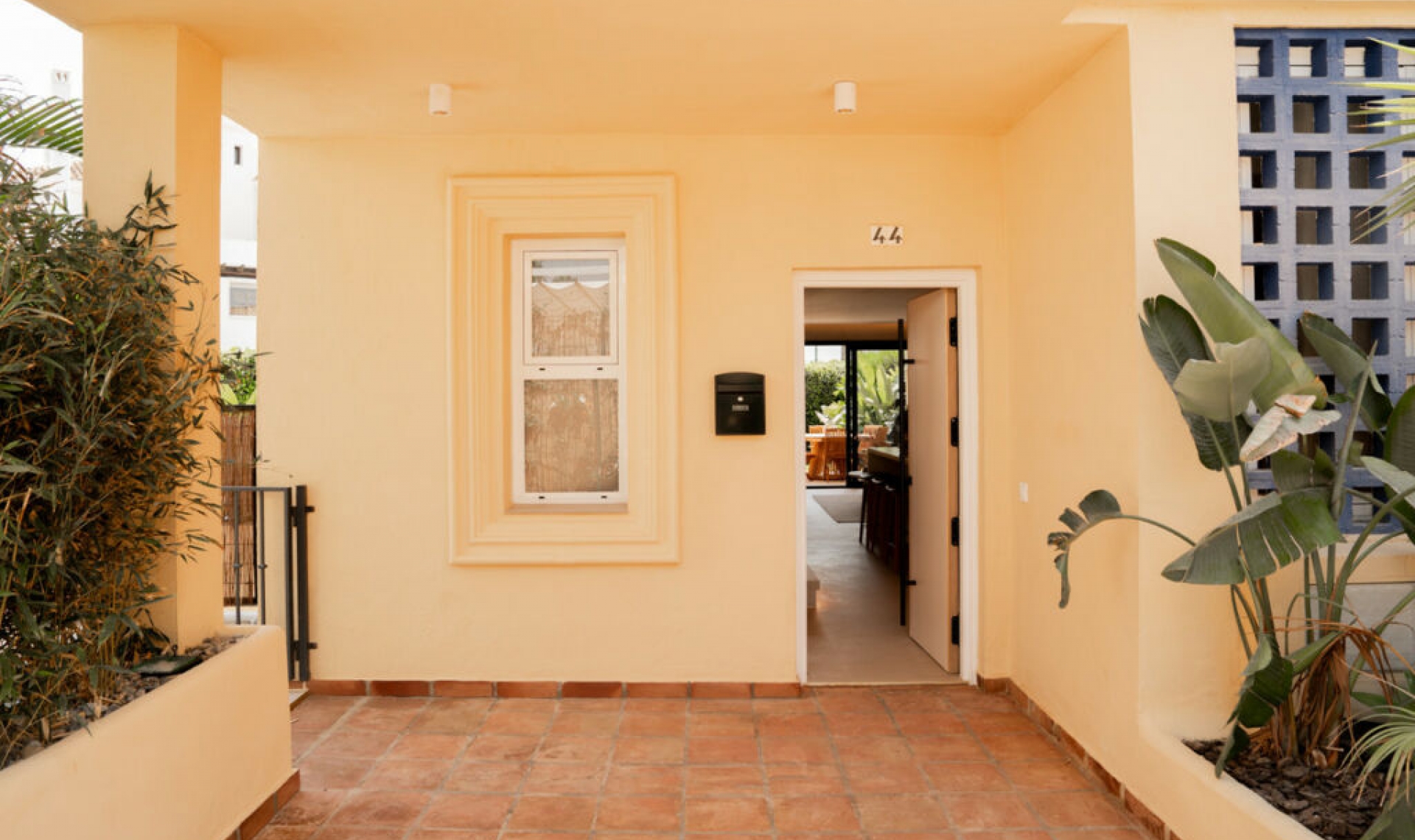 Resale - House -
Puerto Banús