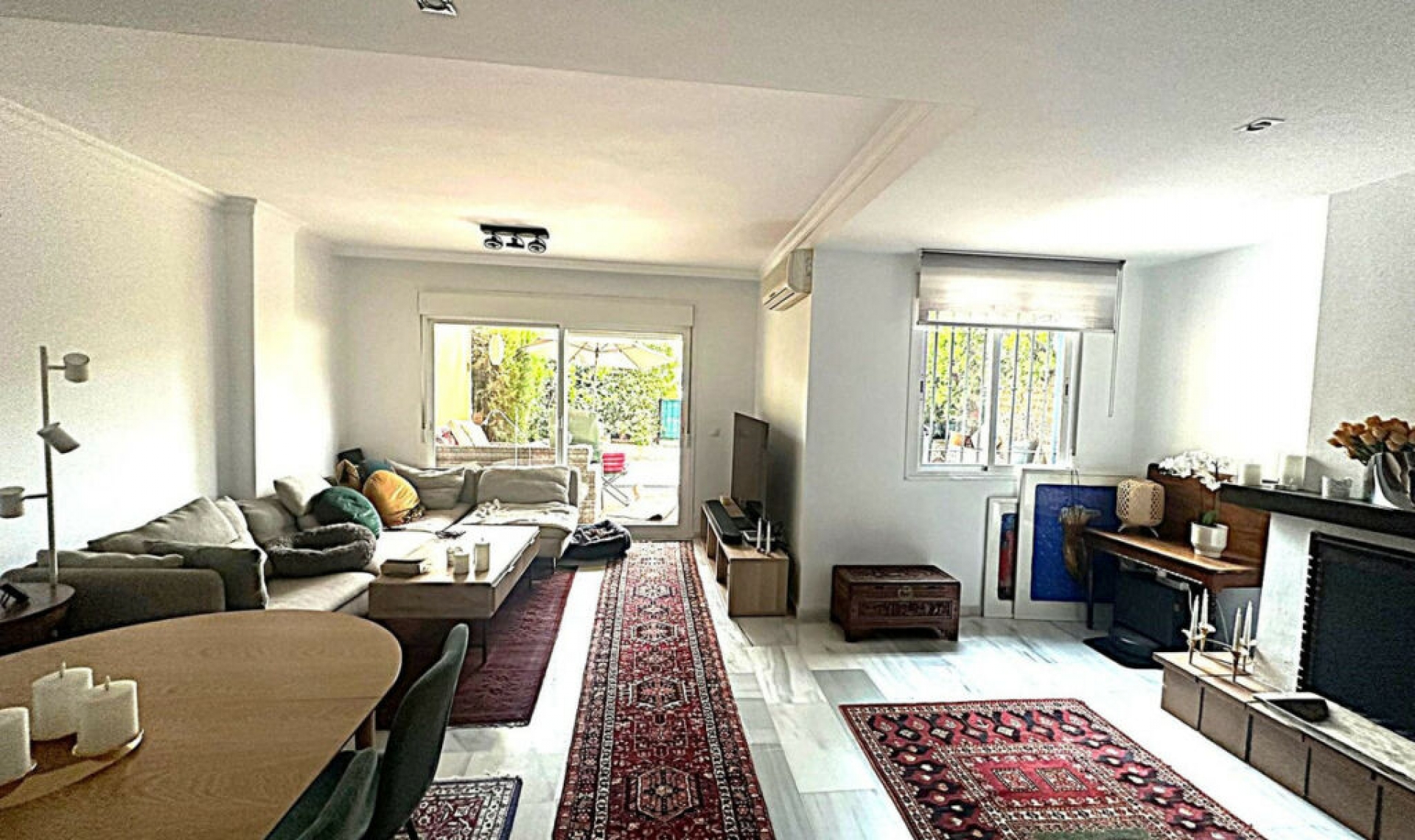 Resale - House -
Puerto Banús