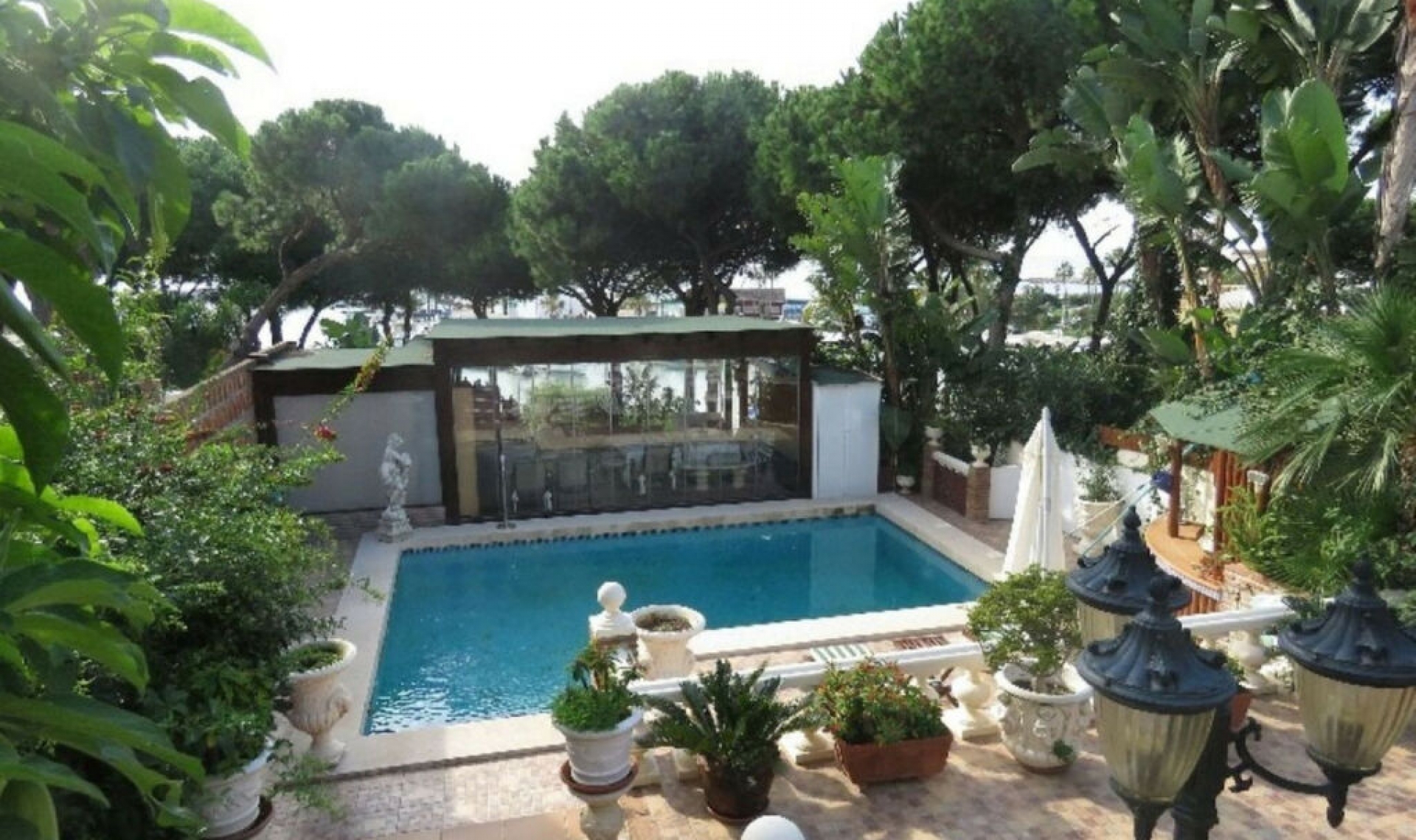 Resale - House -
Puerto de Cabopino