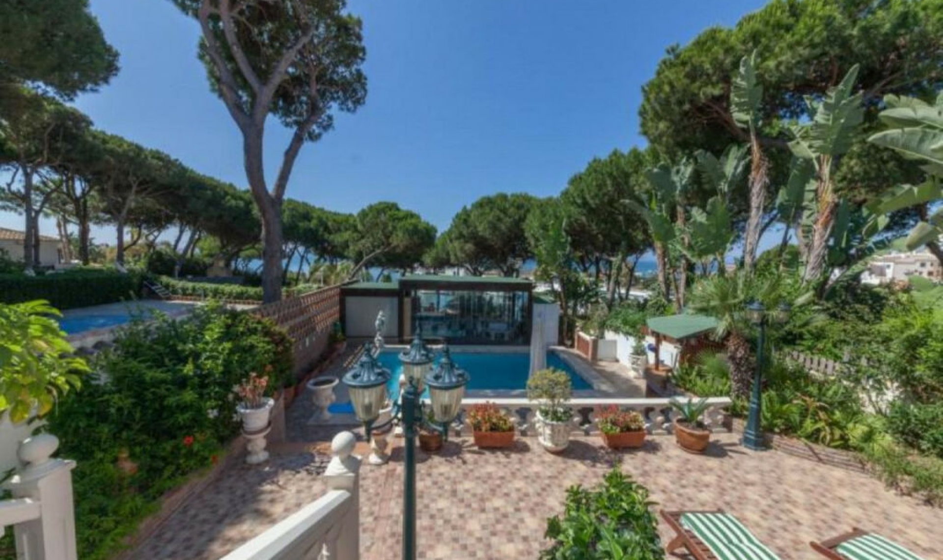 Resale - House -
Puerto de Cabopino