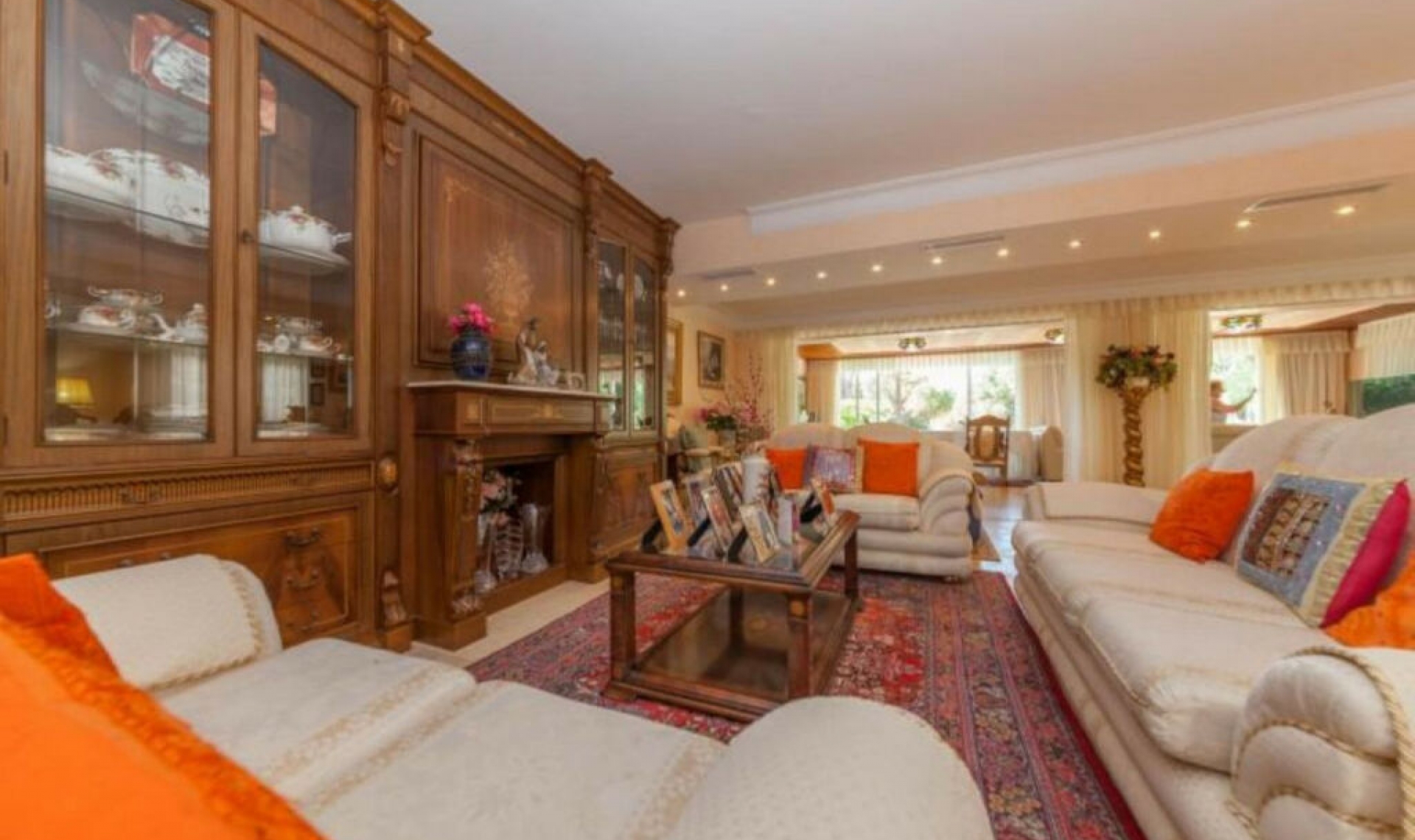 Resale - House -
Puerto de Cabopino