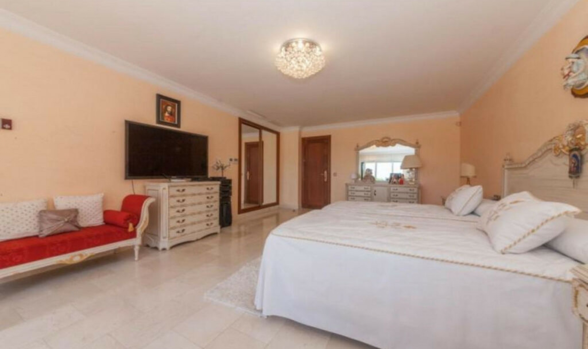 Resale - House -
Puerto de Cabopino