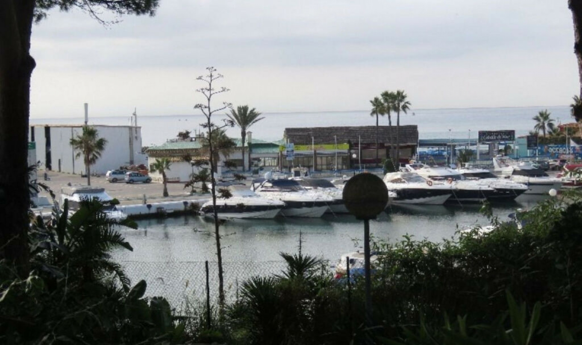 Resale - House -
Puerto de Cabopino