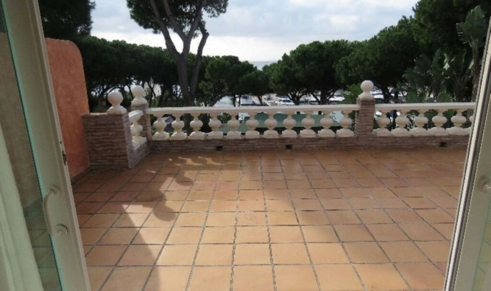 Resale - House -
Puerto de Cabopino