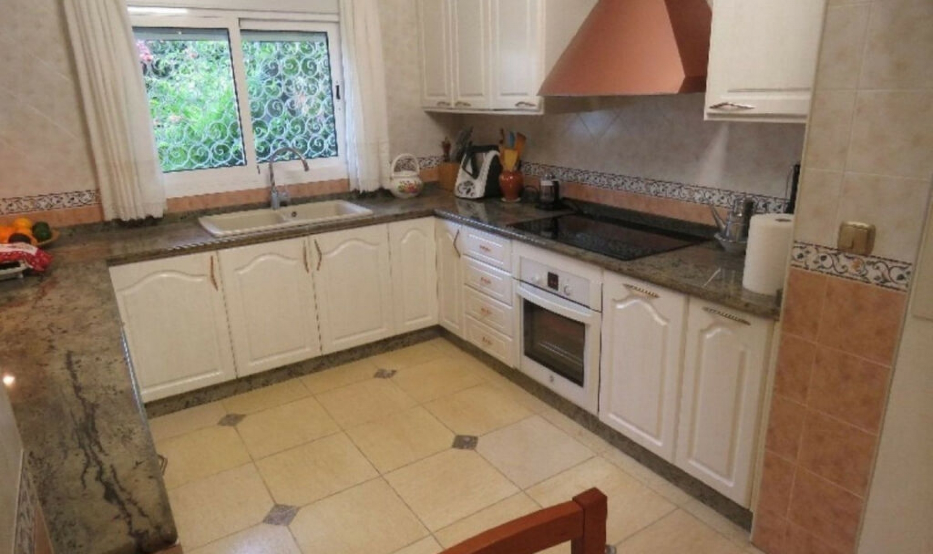 Resale - House -
Puerto de Cabopino