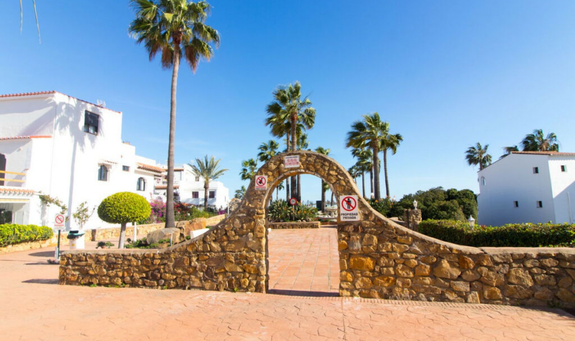 Resale - House -
Punta Chullera