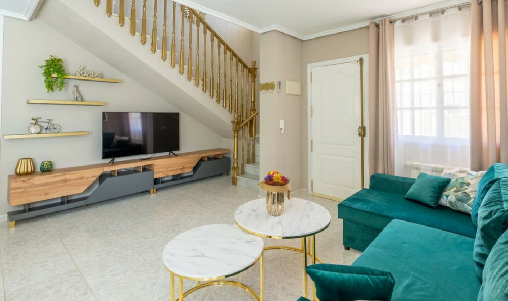 Resale - House -
Punta Prima