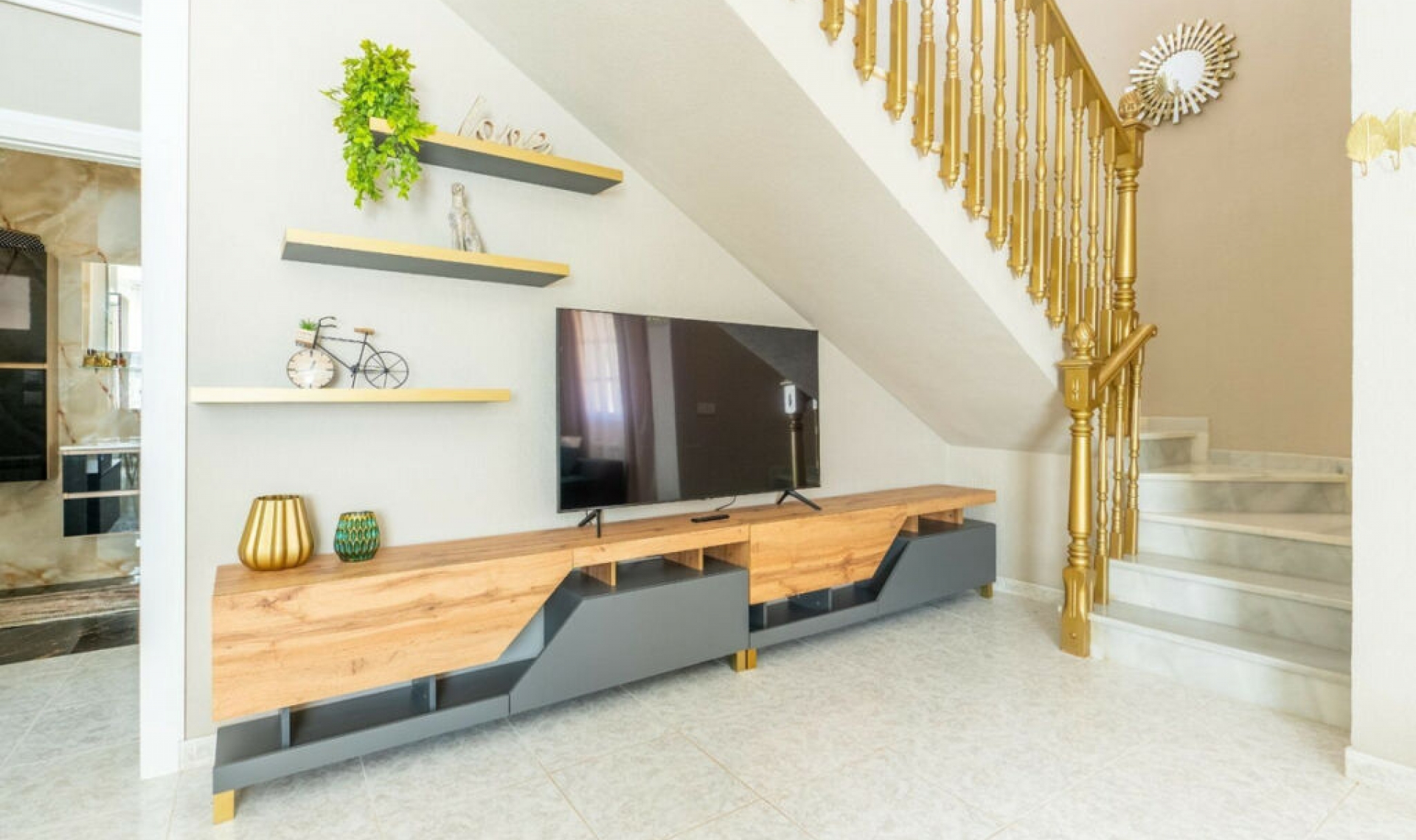 Resale - House -
Punta Prima