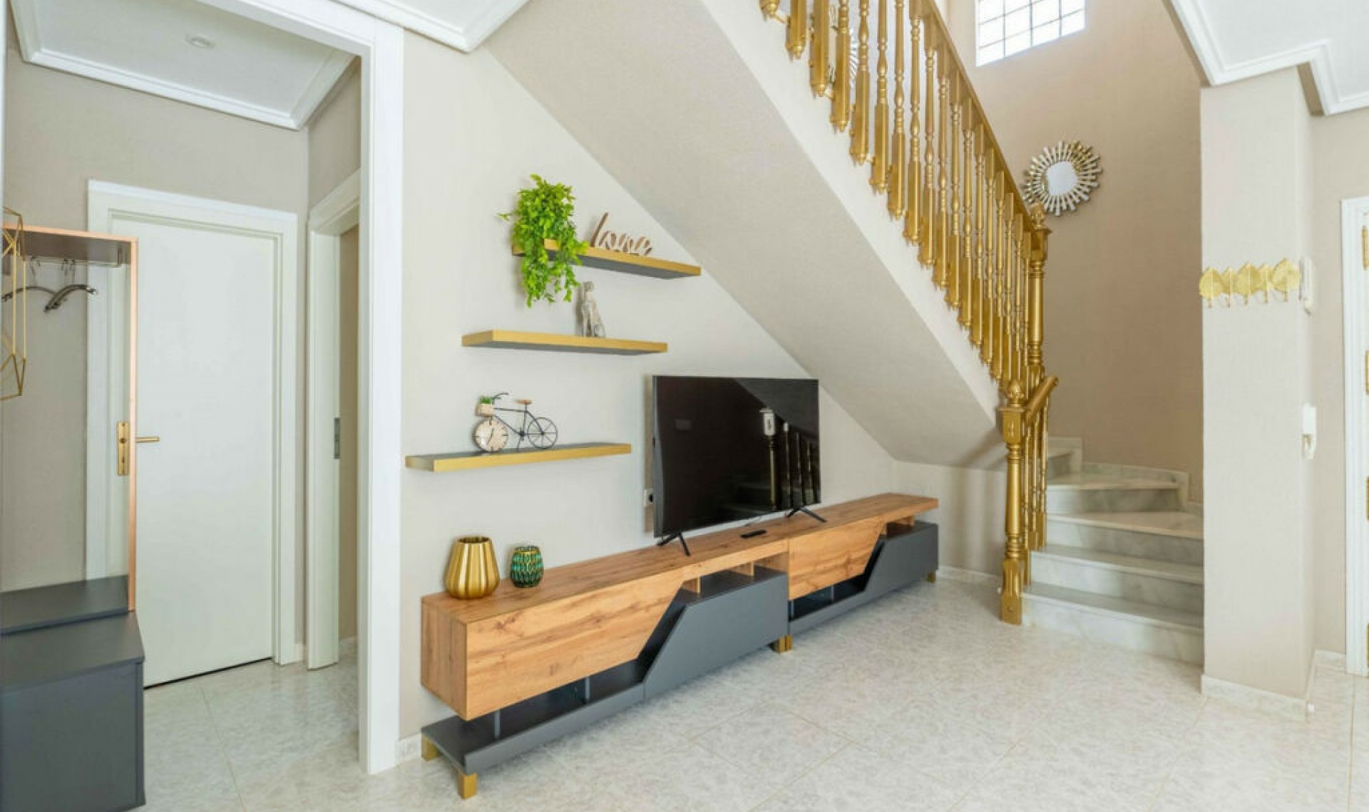 Resale - House -
Punta Prima