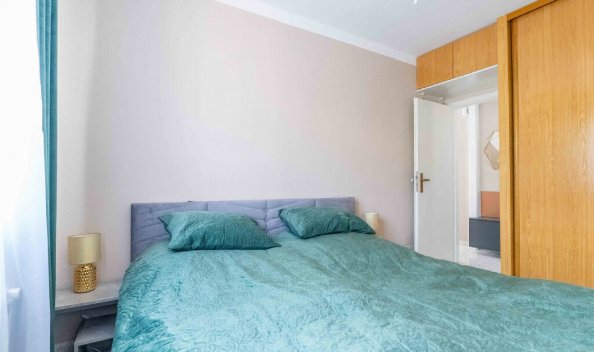 Resale - House -
Punta Prima