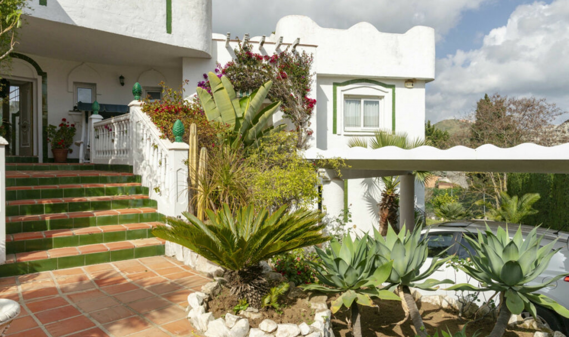 Resale - House -
Reserva de Marbella