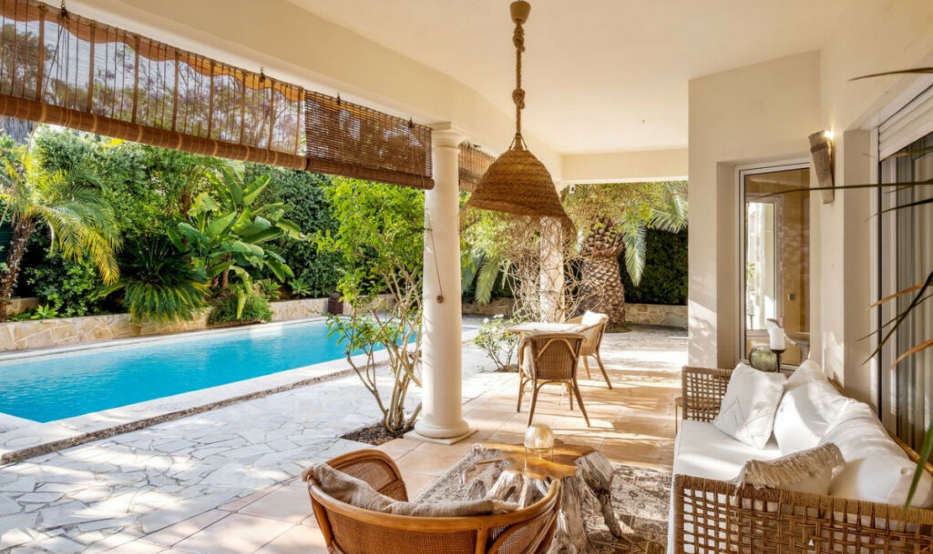Resale - House -
Reserva de Marbella