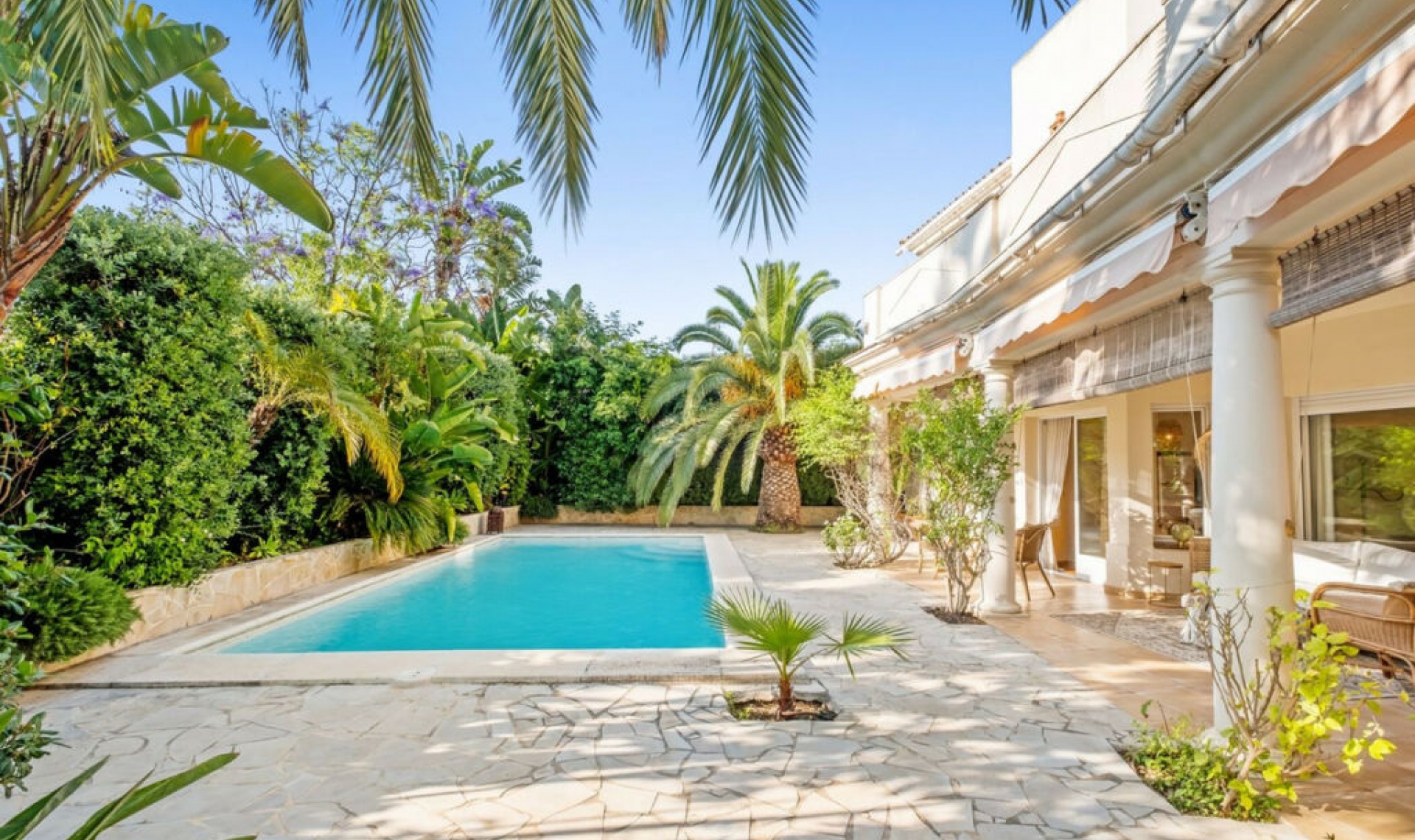 Resale - House -
Reserva de Marbella