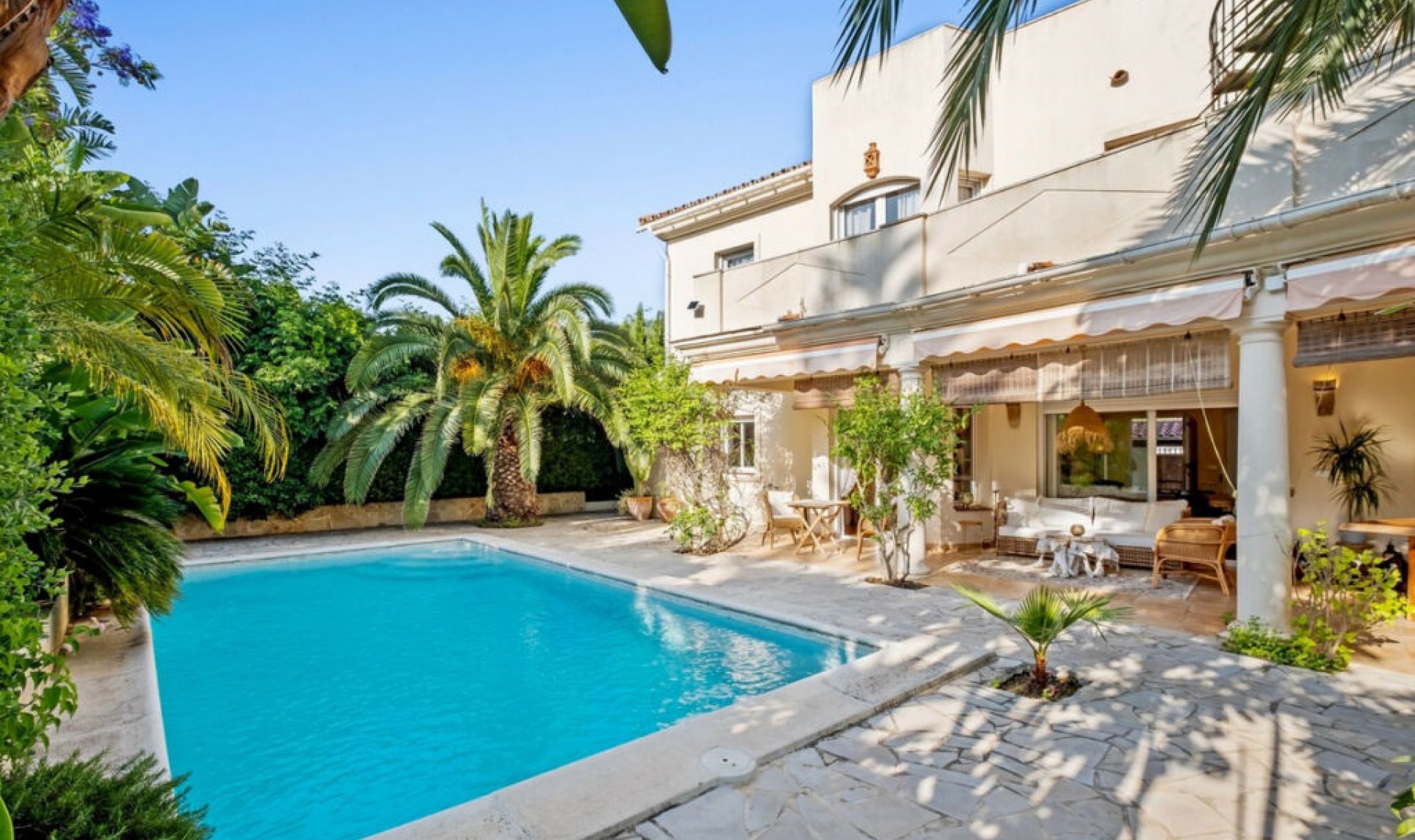 Resale - House -
Reserva de Marbella