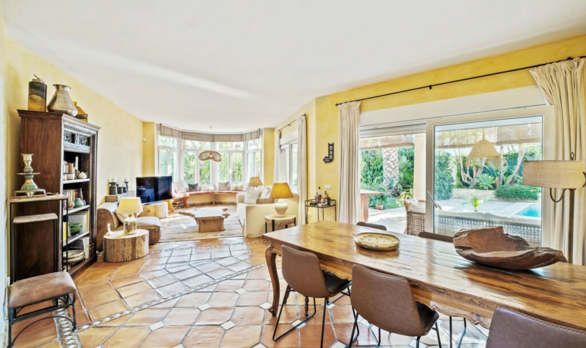 Resale - House -
Reserva de Marbella