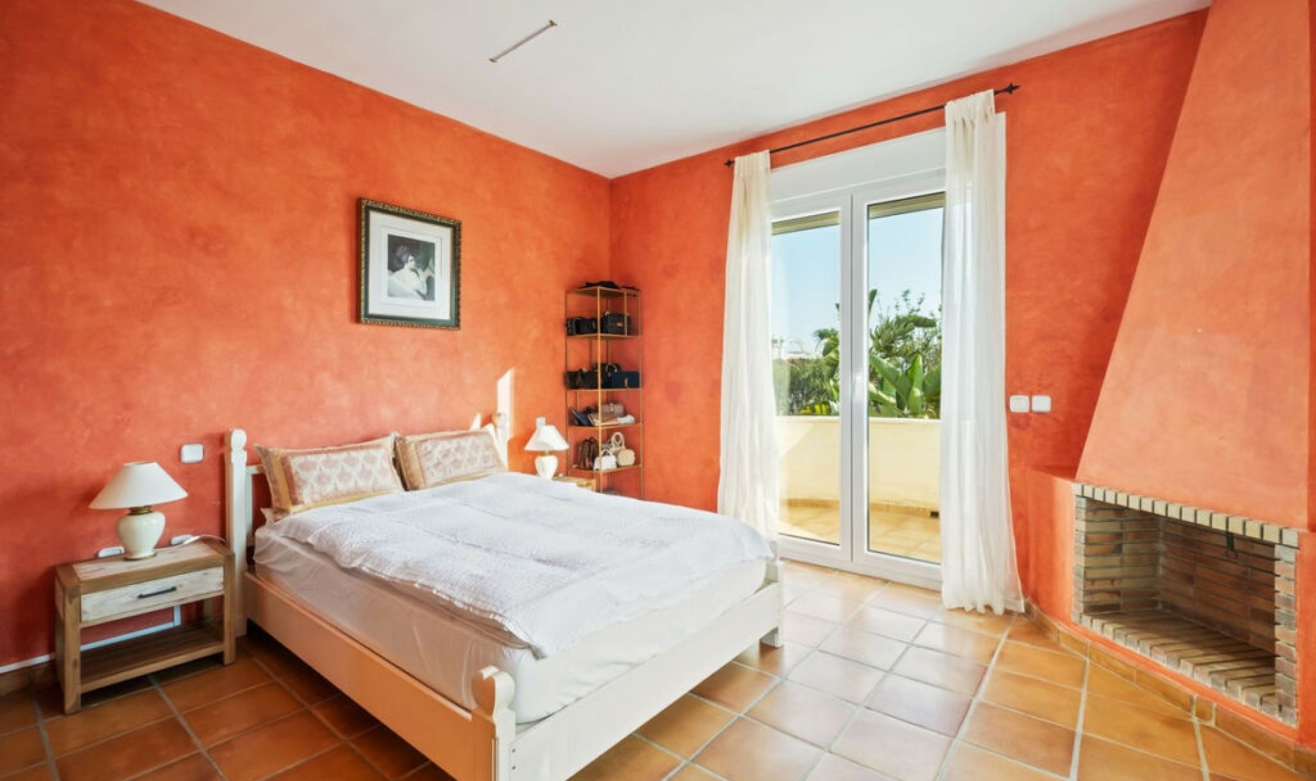 Resale - House -
Reserva de Marbella