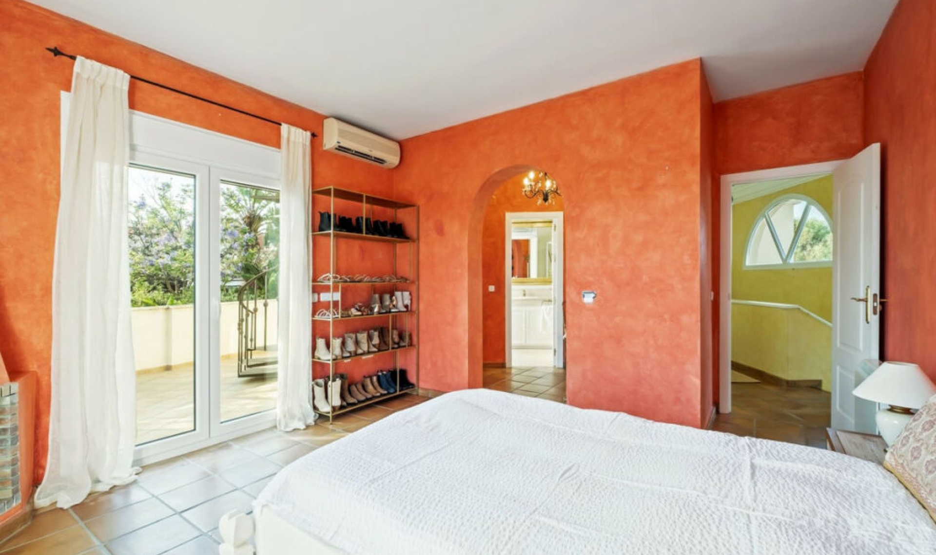 Resale - House -
Reserva de Marbella