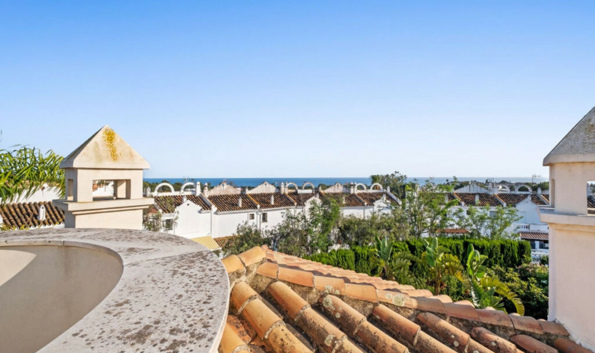 Resale - House -
Reserva de Marbella