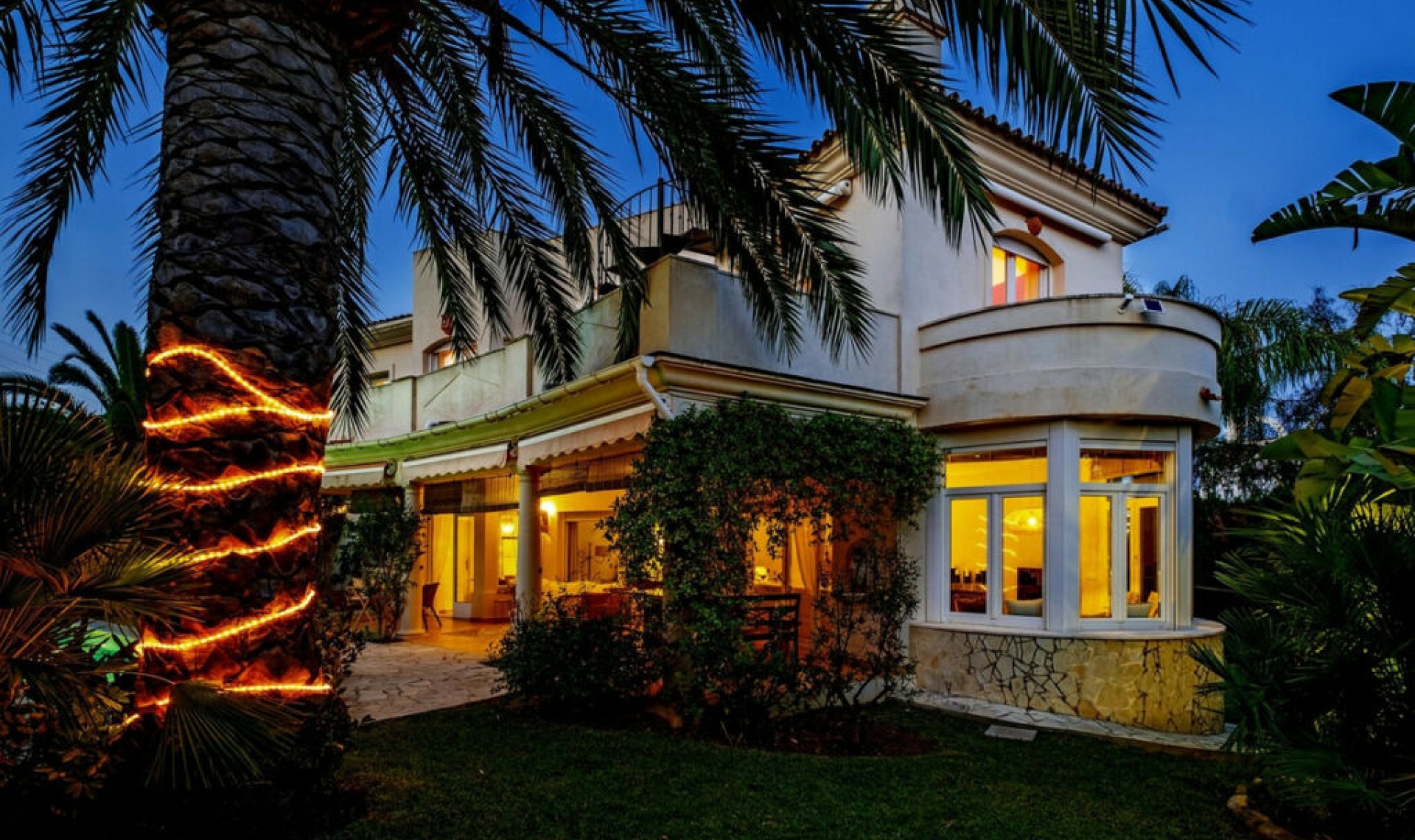 Resale - House -
Reserva de Marbella