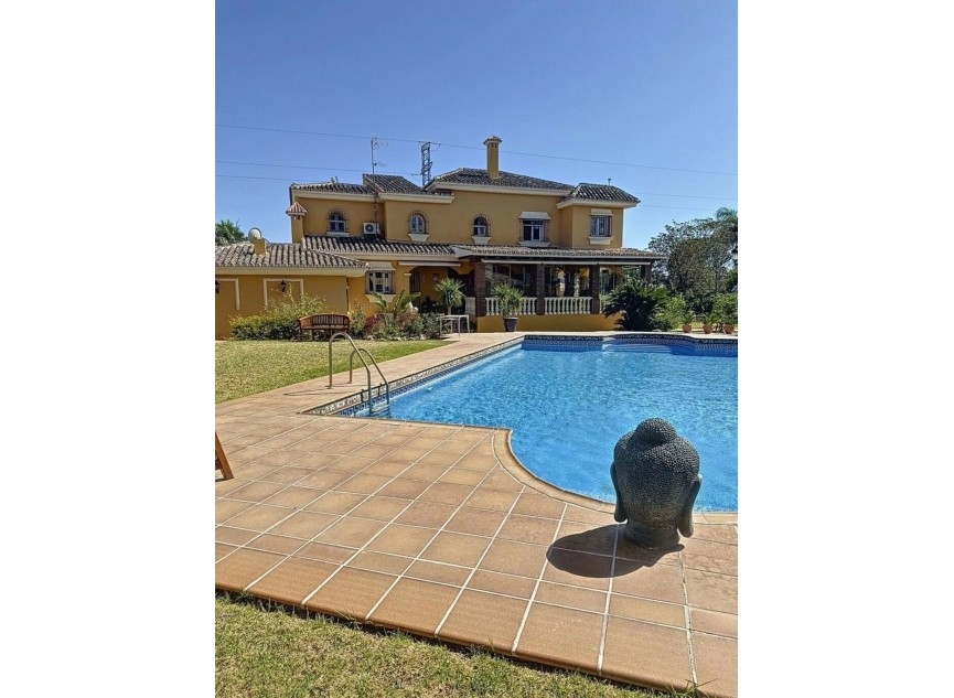 Resale - House -
Rincón de la Victoria