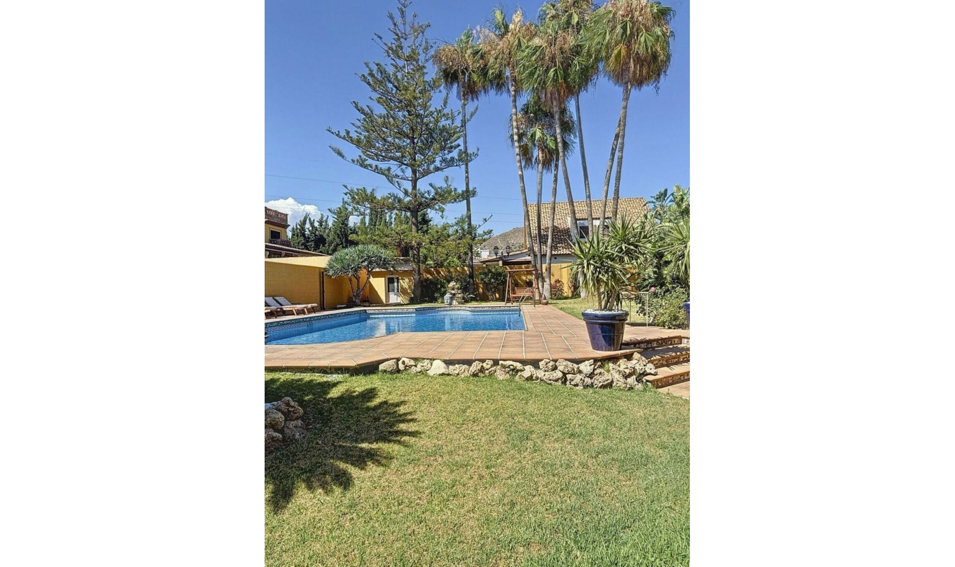 Resale - House -
Rincón de la Victoria