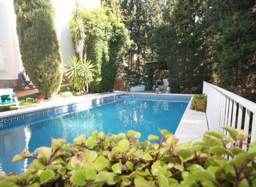 Resale - House -
Rincón de la Victoria