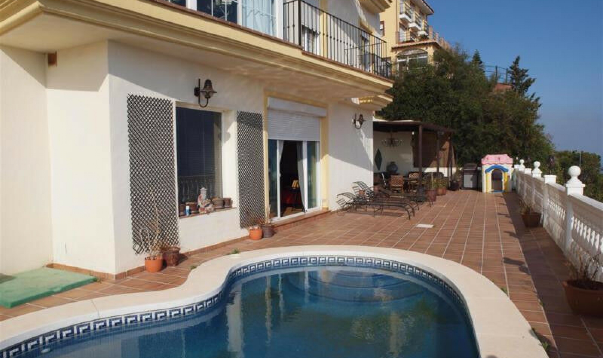 Resale - House -
Rincón de la Victoria