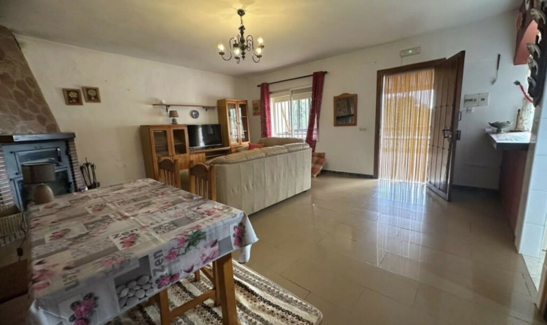 Resale - House -
Río de la Miel