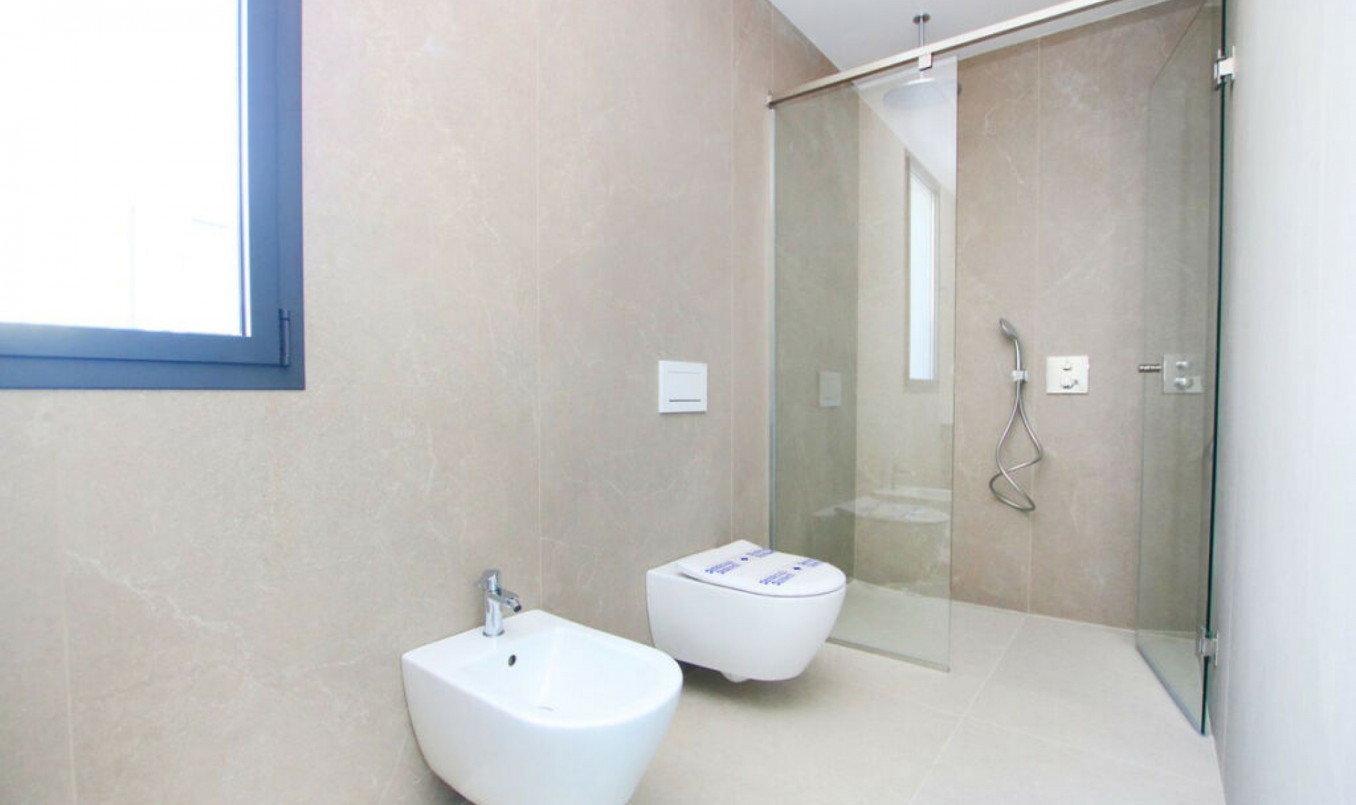 Resale - House -
Río Real