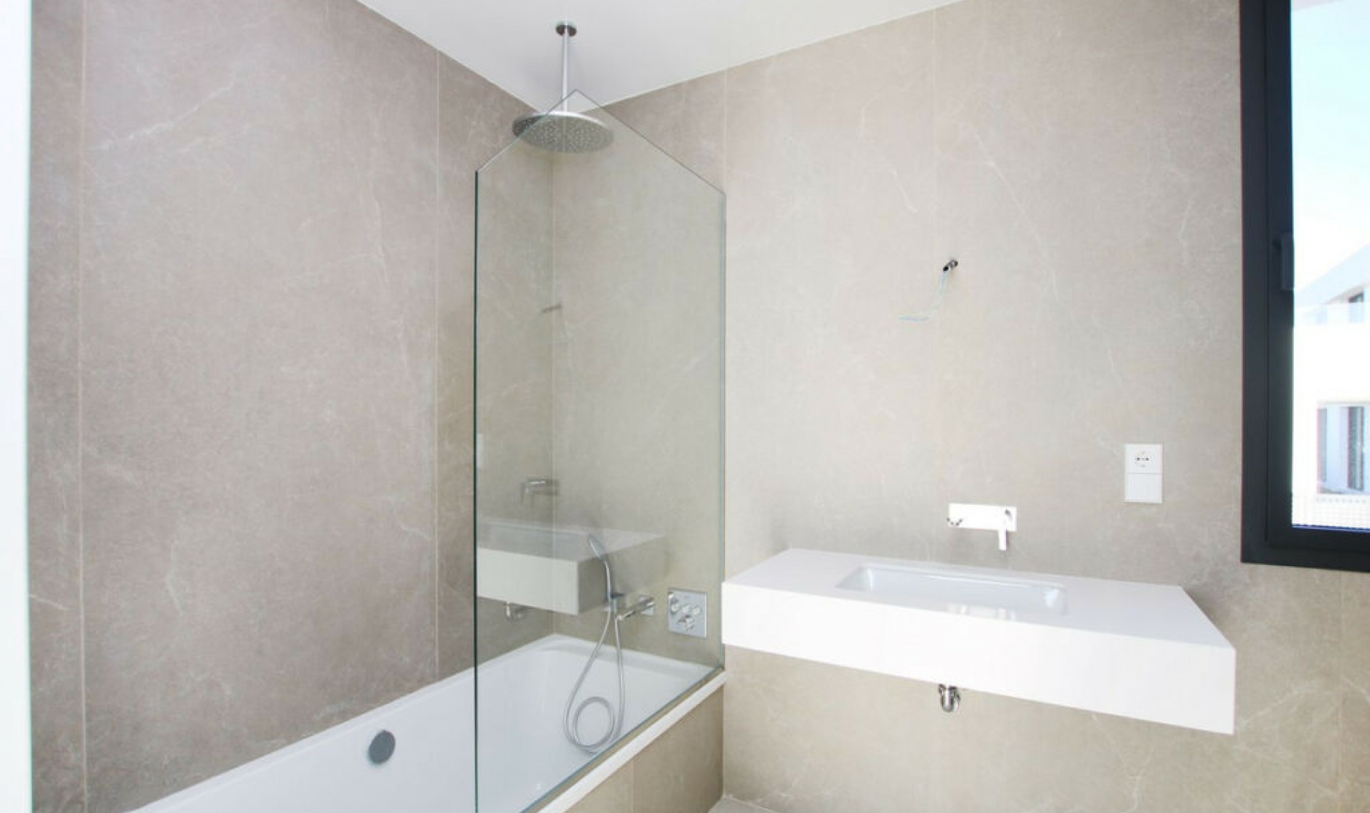 Resale - House -
Río Real