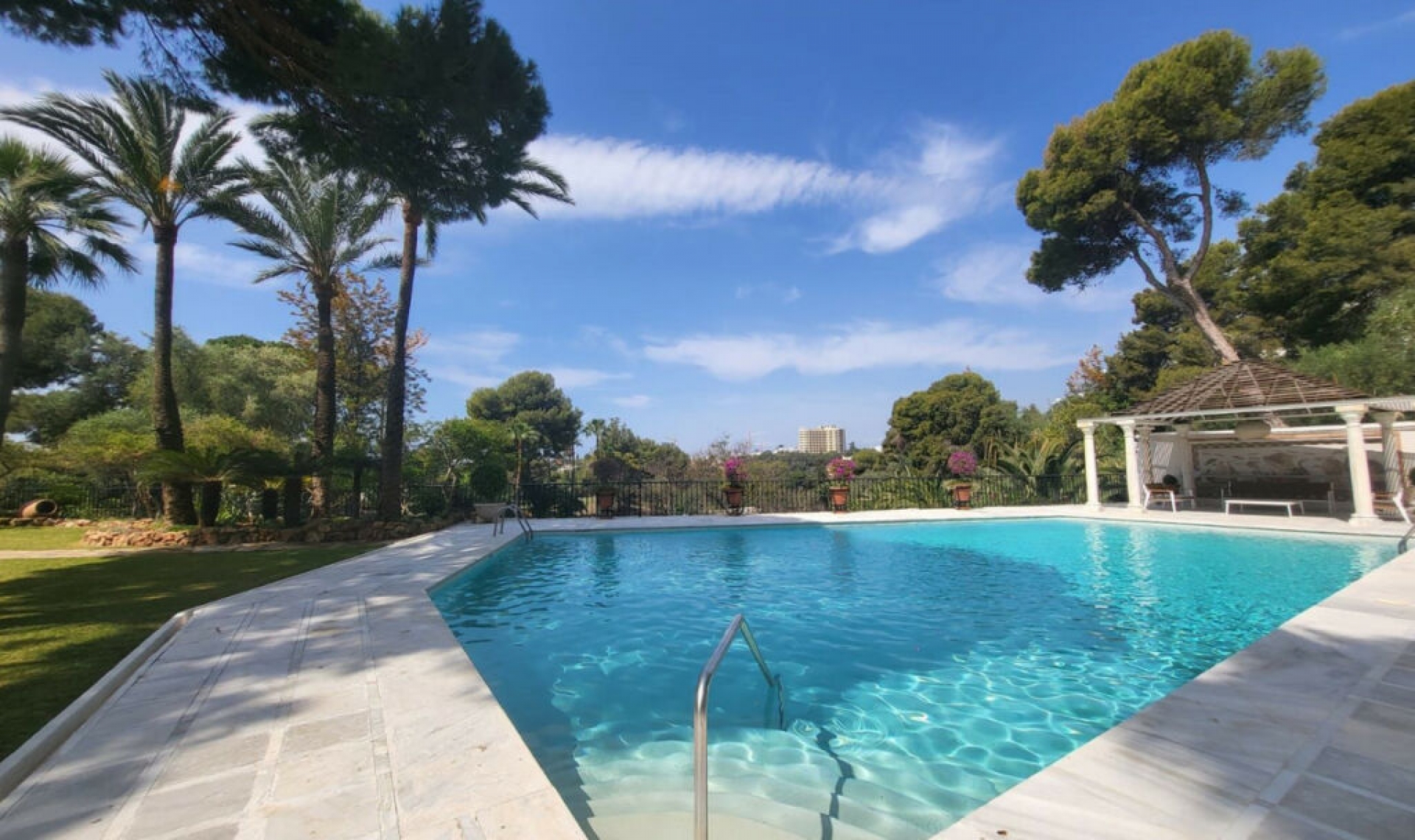 Resale - House -
Río Real