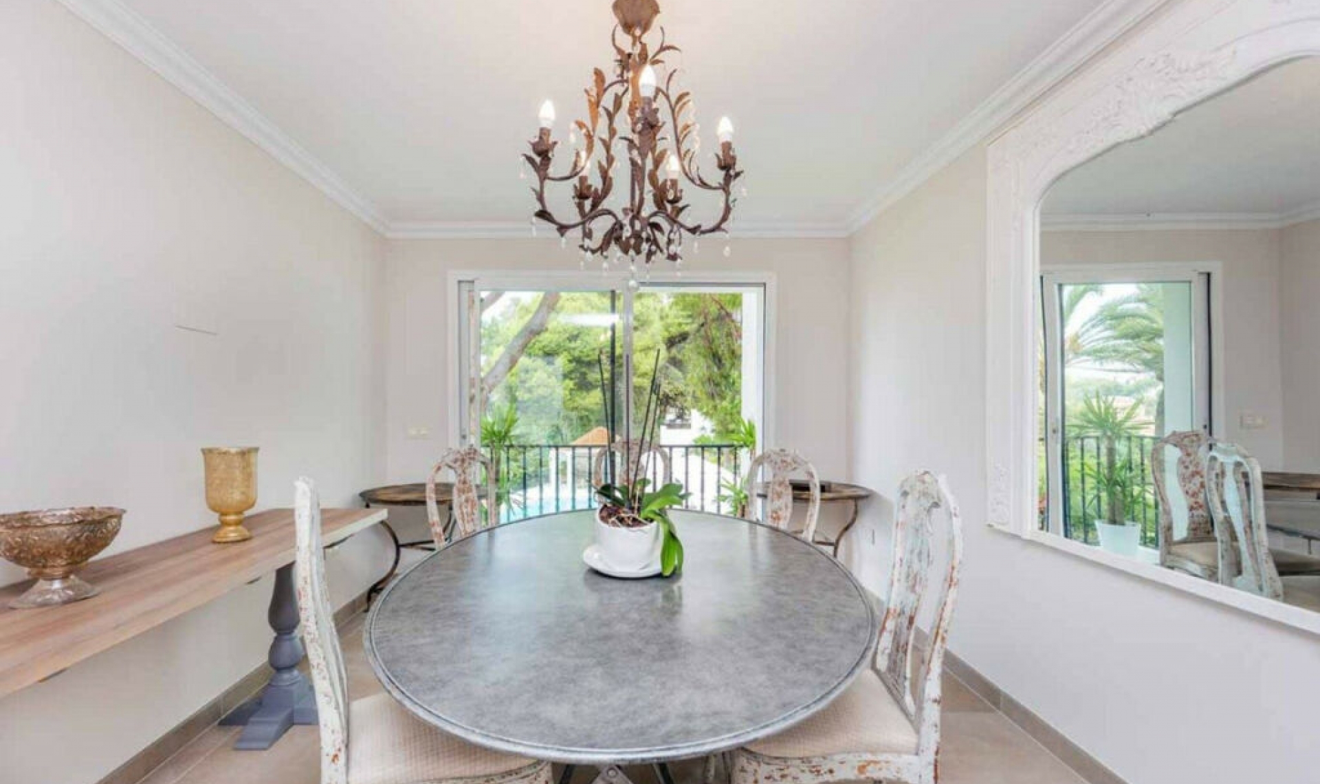 Resale - House -
Río Real