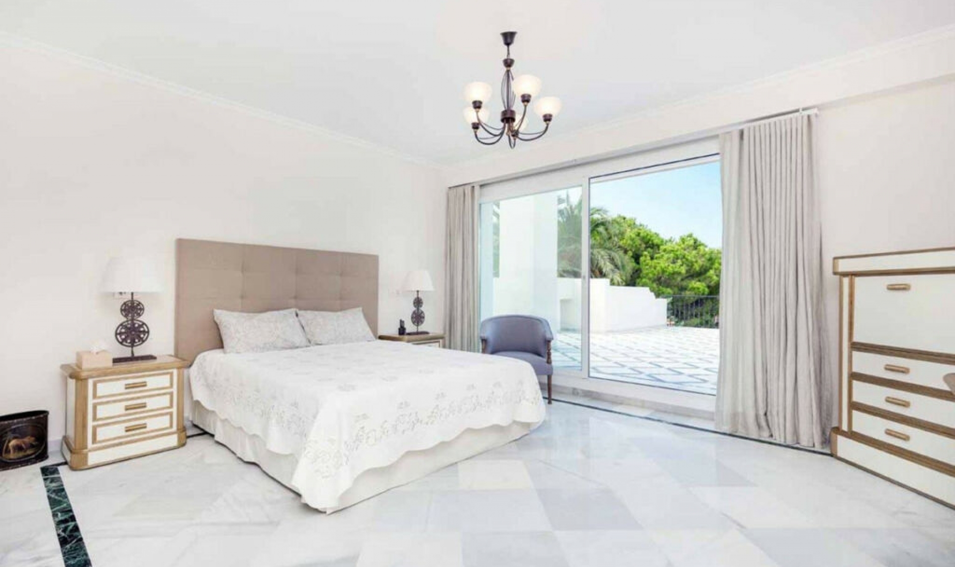 Resale - House -
Río Real